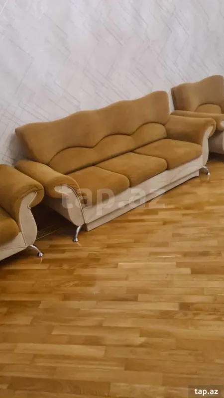 Kirayə verilir 3 otaqlı yeni tikili 135 m²