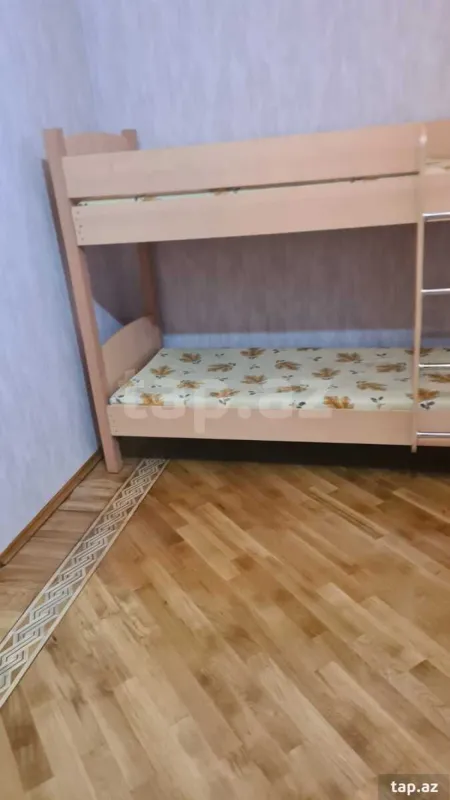 Kirayə verilir 3 otaqlı yeni tikili 135 m²