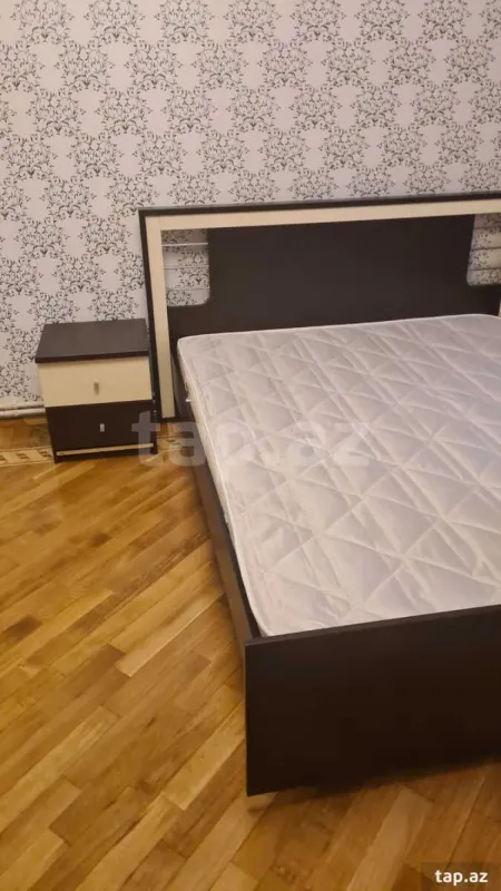 Kirayə verilir 3 otaqlı yeni tikili 135 m²