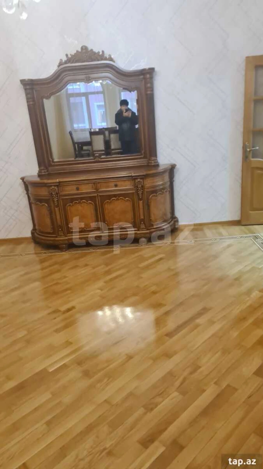 Kirayə verilir 3 otaqlı yeni tikili 135 m²