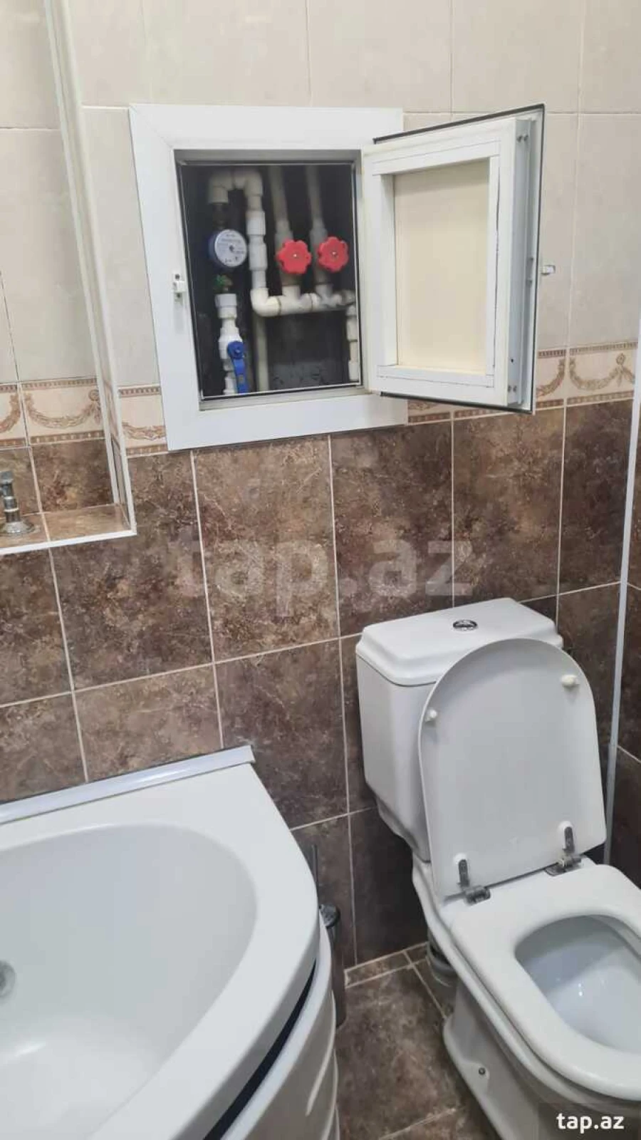 Kirayə verilir 3 otaqlı yeni tikili 135 m²