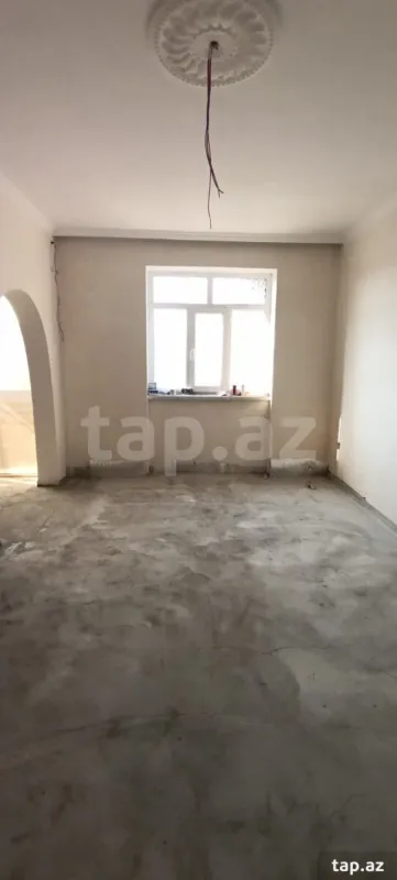 Satılır 4 otaqlı yeni tikili 75 m²