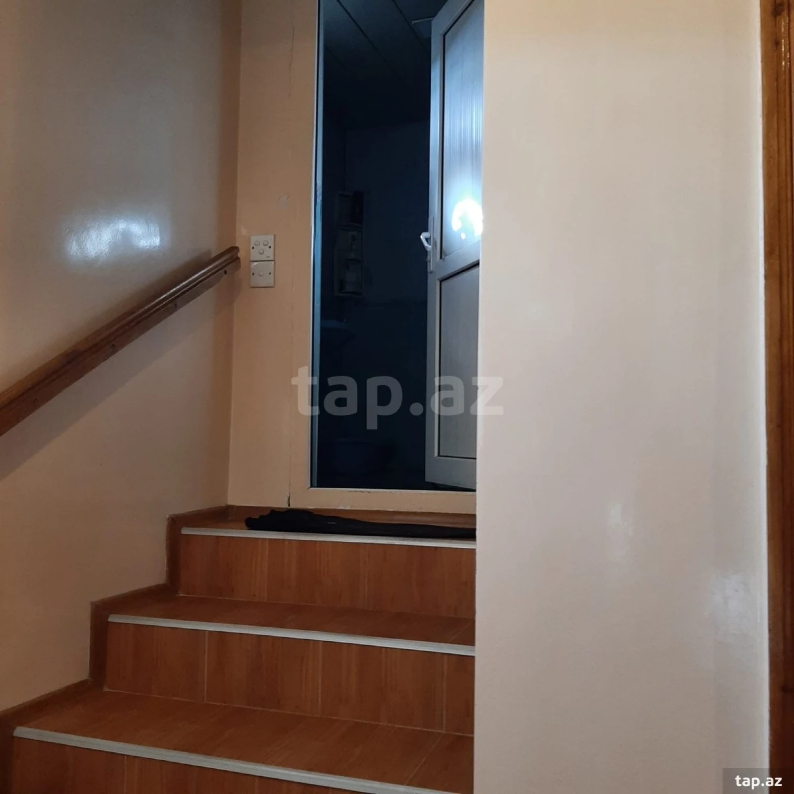 Satılır 5 otaqlı həyət evi