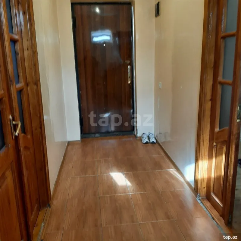 Satılır 5 otaqlı həyət evi