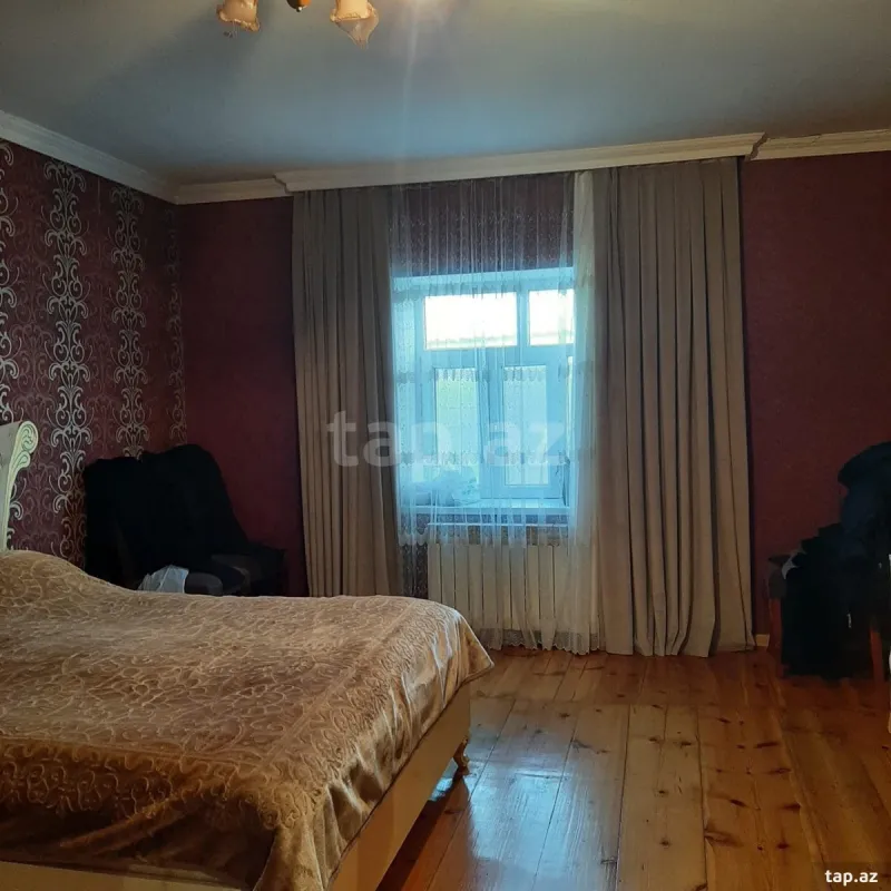 Satılır 5 otaqlı həyət evi