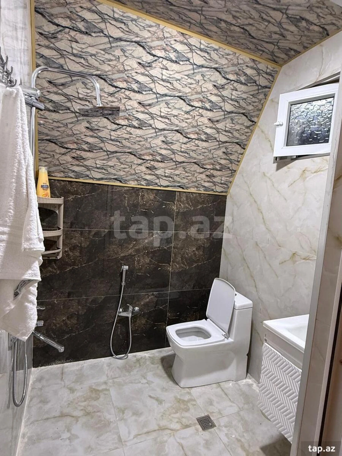 Kirayə verilir 4 otaqlı həyət evi