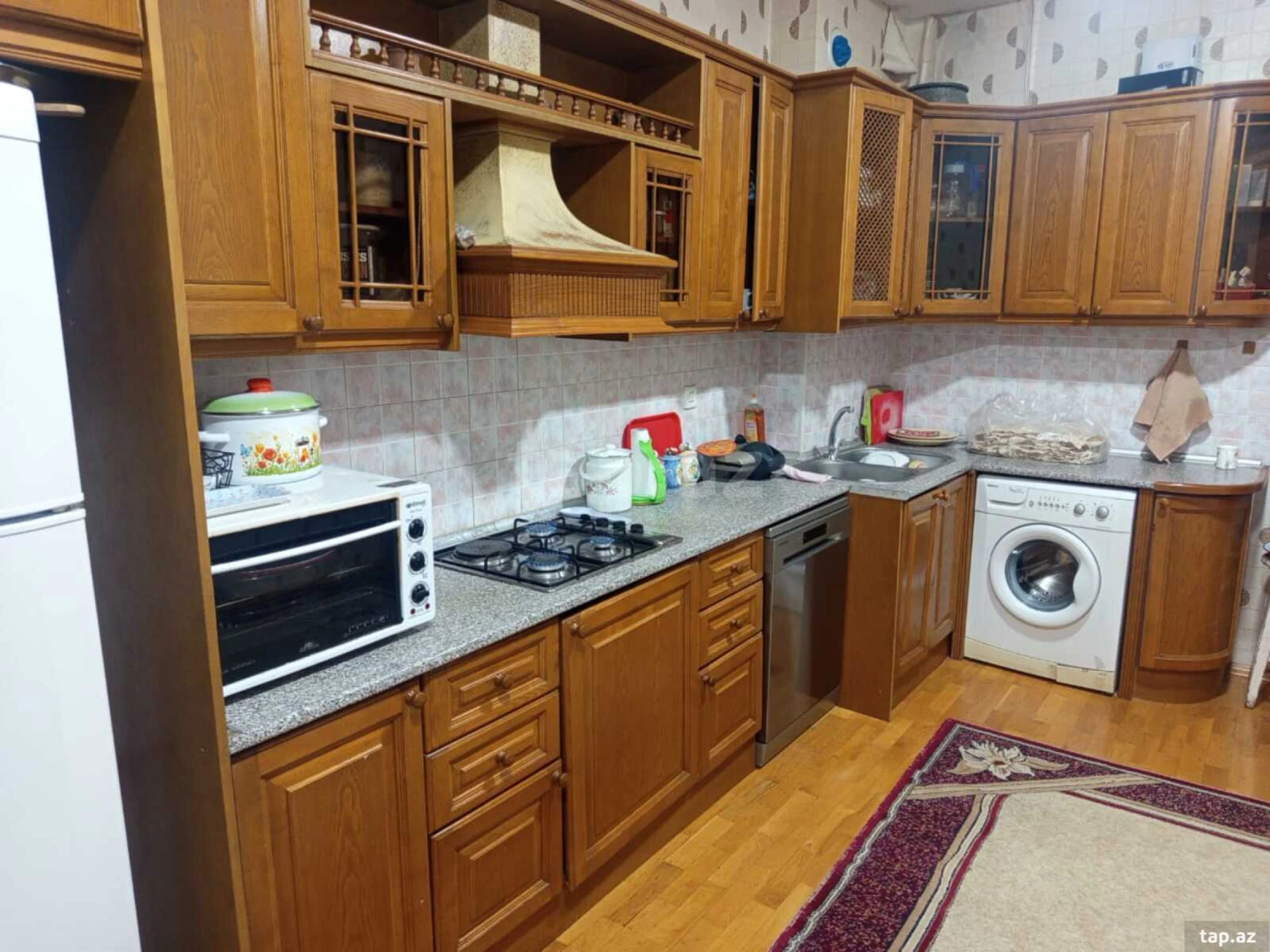 Kirayə verilir 3 otaqlı yeni tikili 120 m²