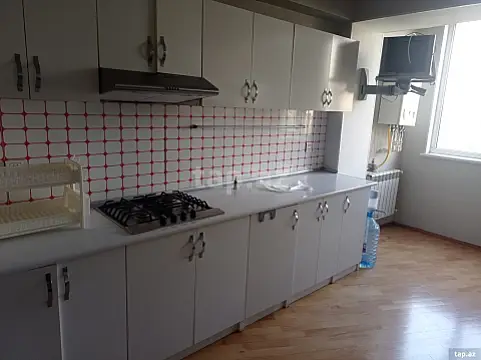 Kirayə verilir 2 otaqlı mənzil 75 m²