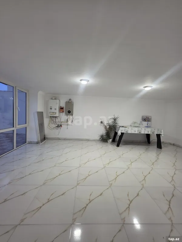 Satılır 4 otaqlı həyət evi