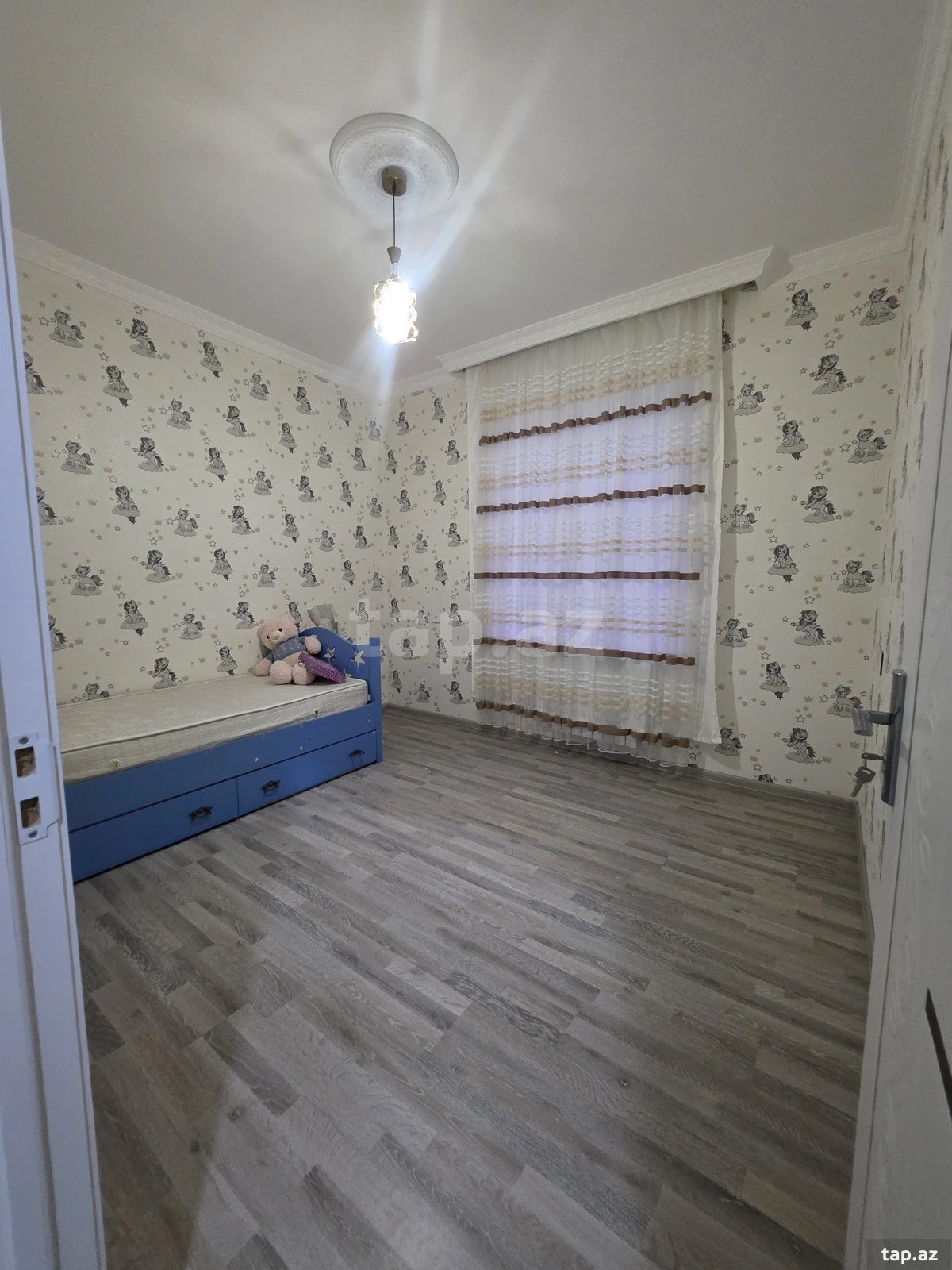 Satılır 4 otaqlı həyət evi