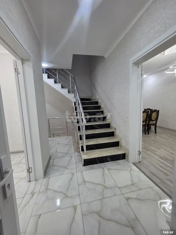 Satılır 4 otaqlı həyət evi