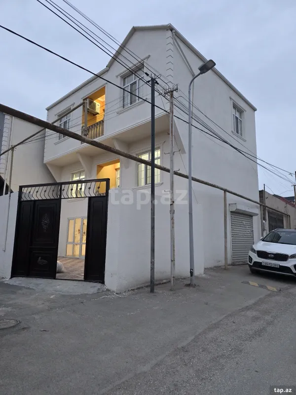Satılır 4 otaqlı həyət evi