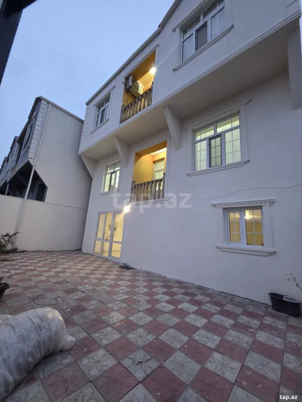 Satılır 4 otaqlı həyət evi