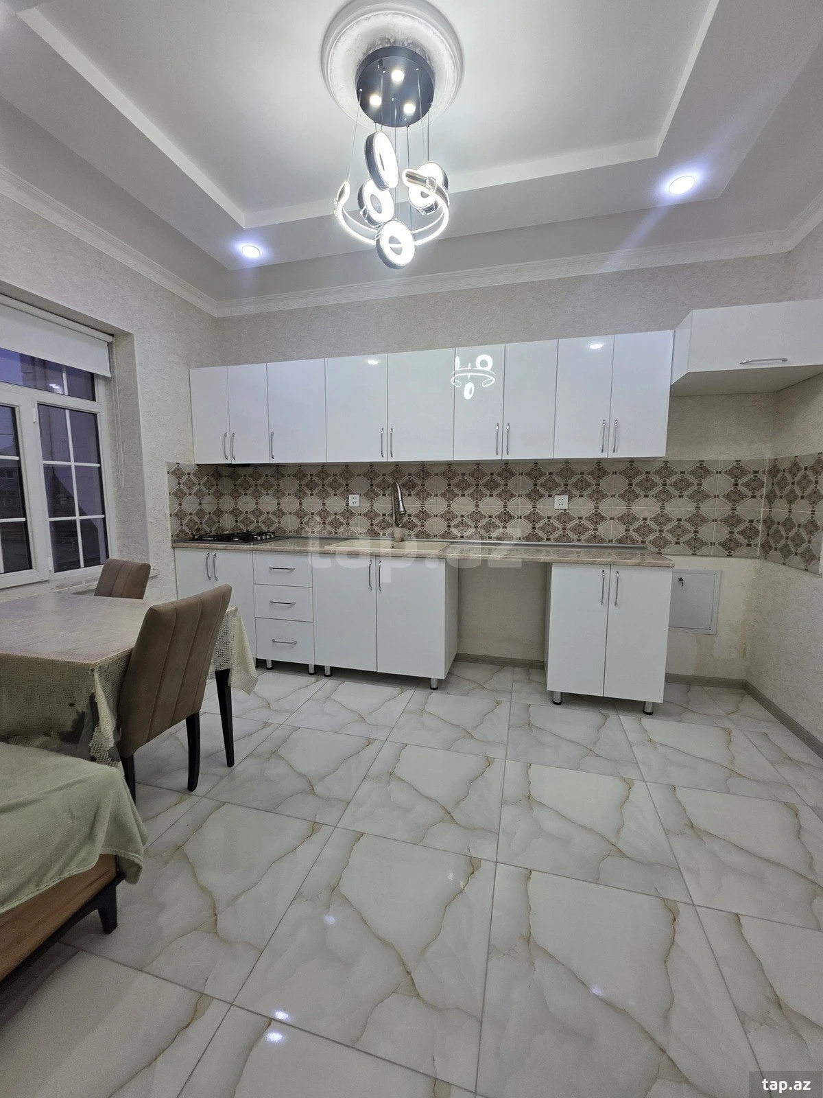 Satılır 4 otaqlı həyət evi