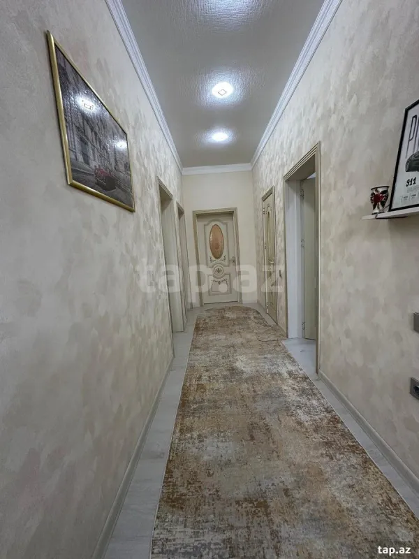 Satılır 8 otaqlı həyət evi