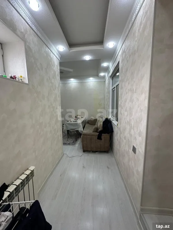 Satılır 8 otaqlı həyət evi