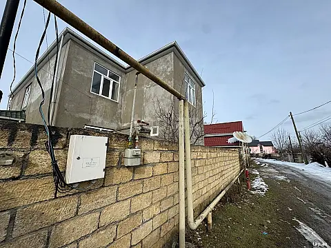 Satılır 5 otaqlı həyət evi