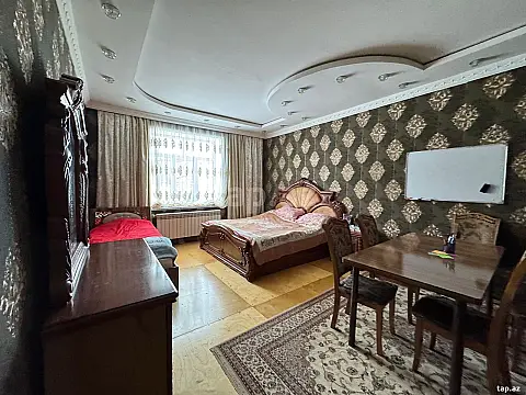 Satılır 5 otaqlı həyət evi