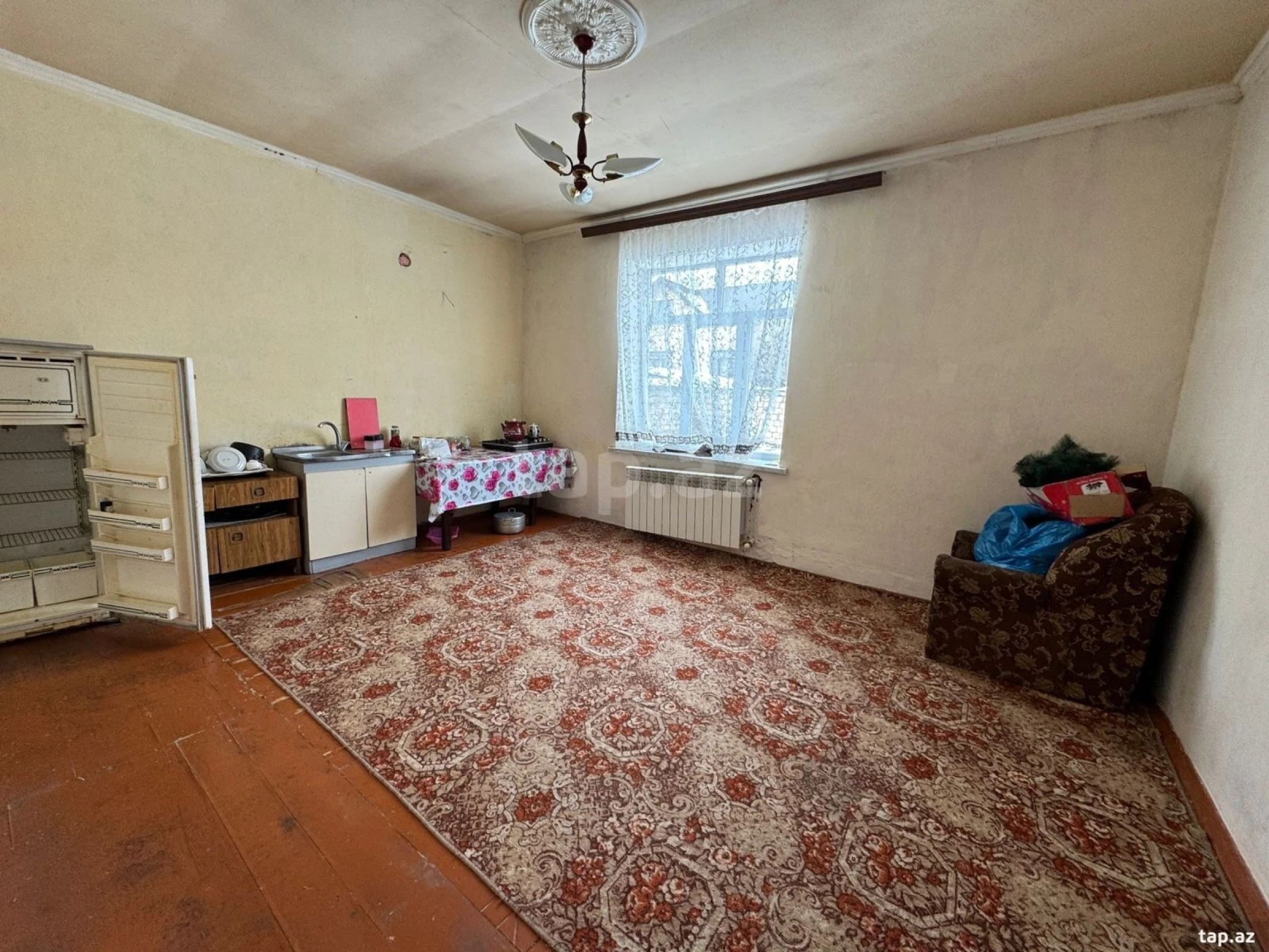 Satılır 5 otaqlı həyət evi