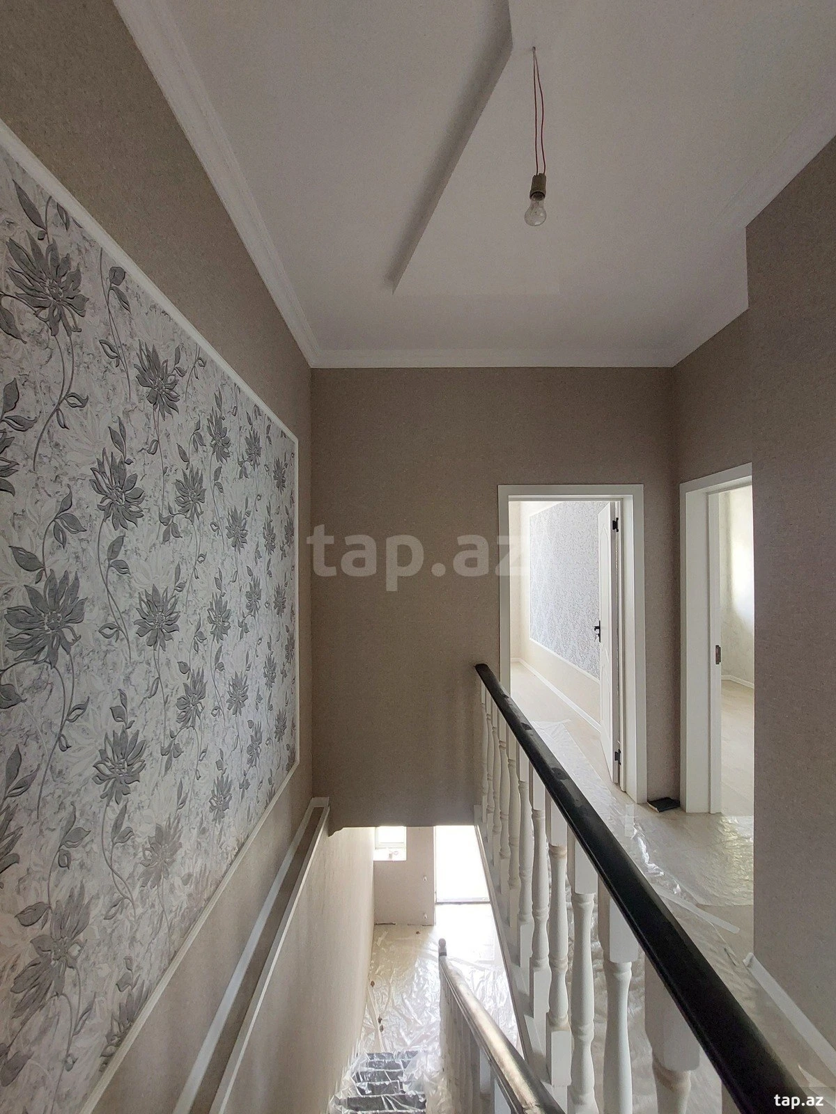 Satılır 4 otaqlı həyət evi