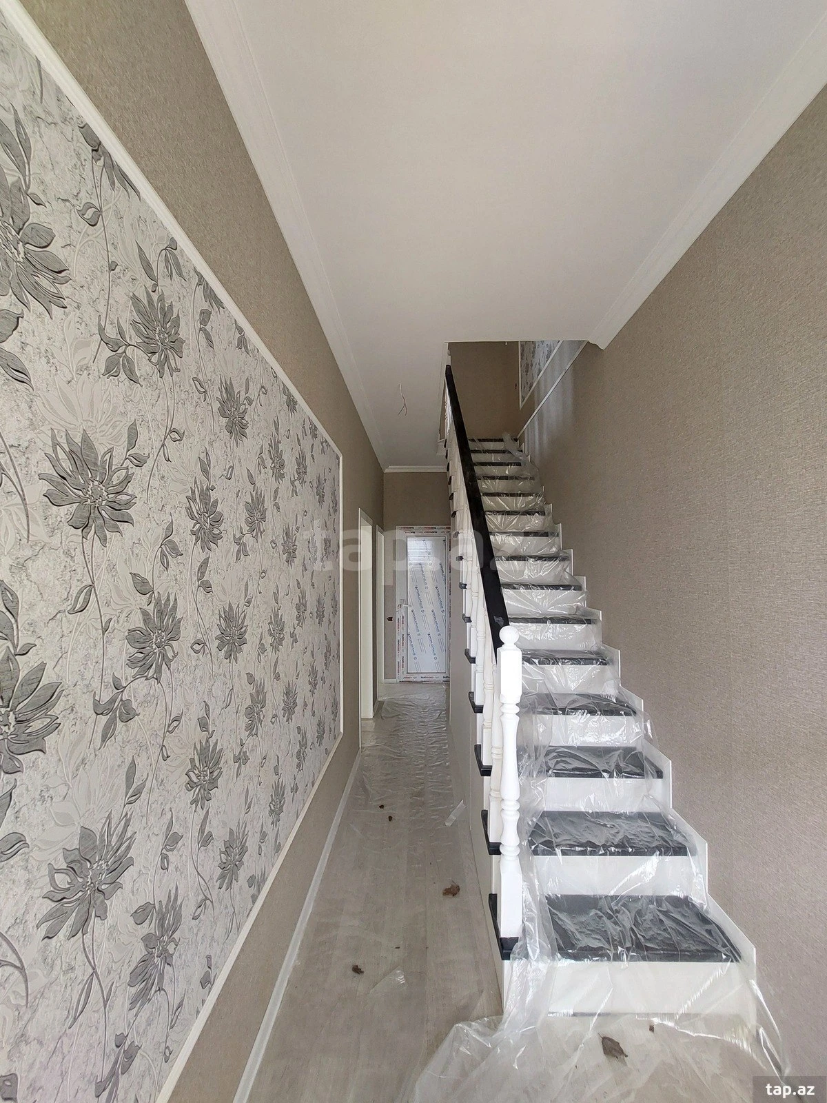 Satılır 4 otaqlı həyət evi