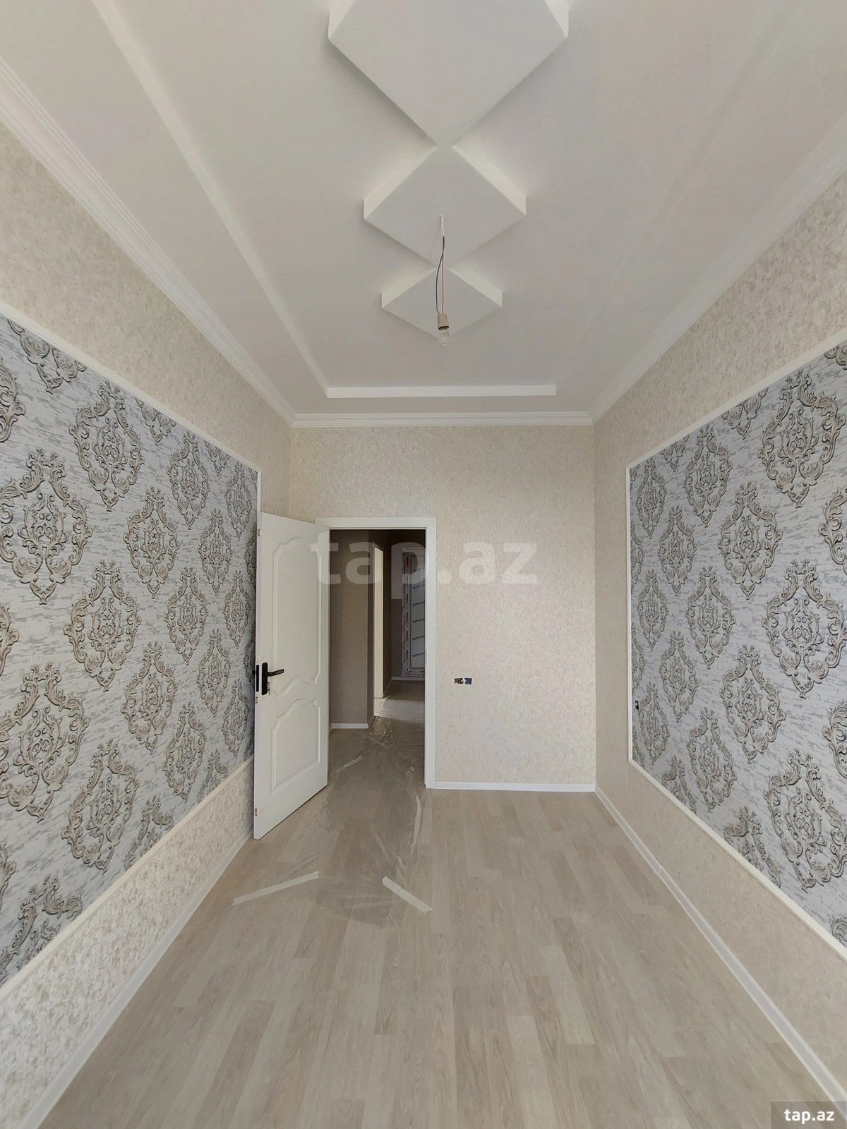 Satılır 4 otaqlı həyət evi