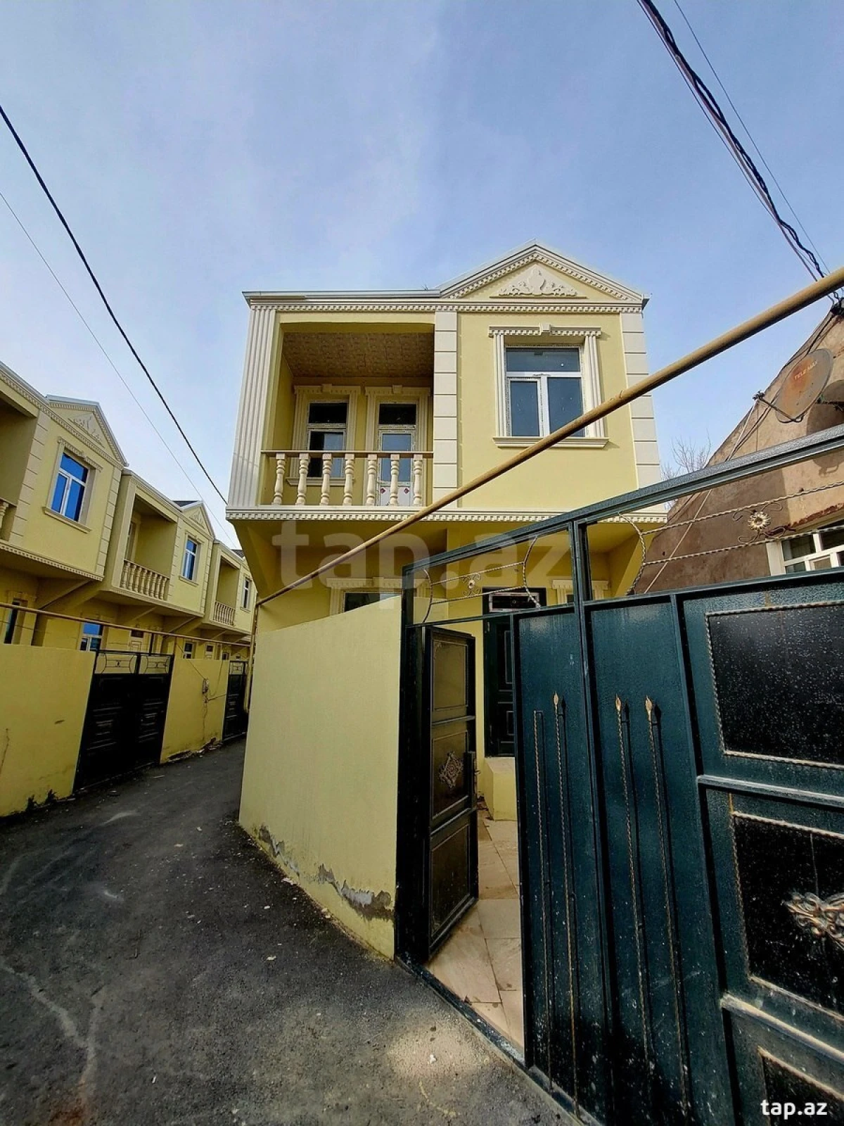 Satılır 4 otaqlı həyət evi