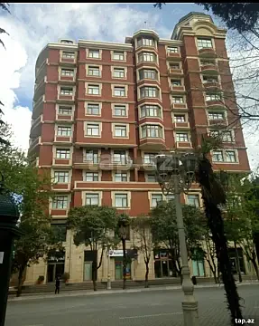Kirayə verilir 3 otaqlı yeni tikili 130 m² — Gəncə 3 otaq 130.00 m²