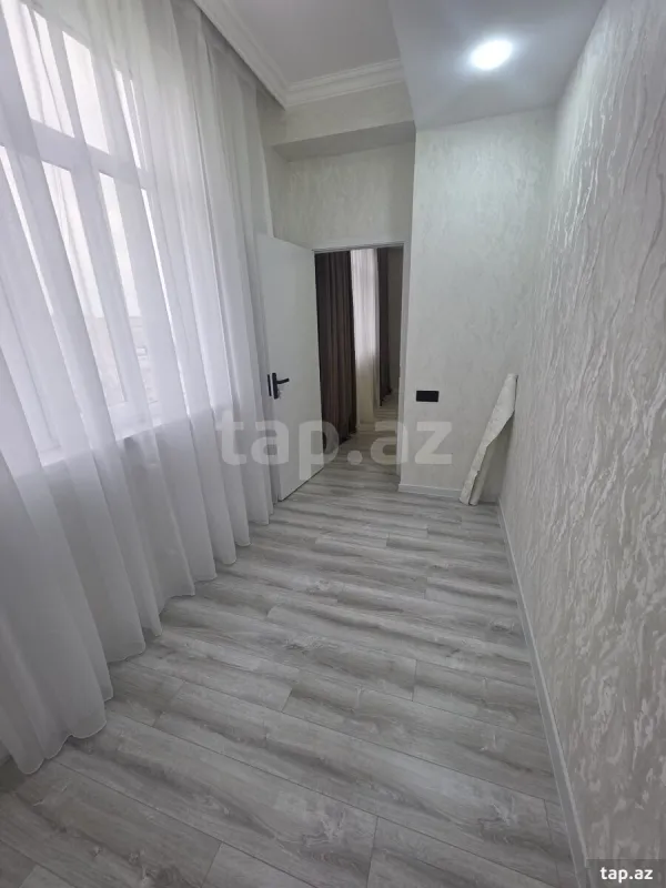 Satılır 3 otaqlı yeni tikili 80 m²