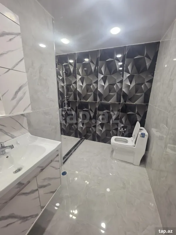 Satılır 3 otaqlı yeni tikili 80 m²