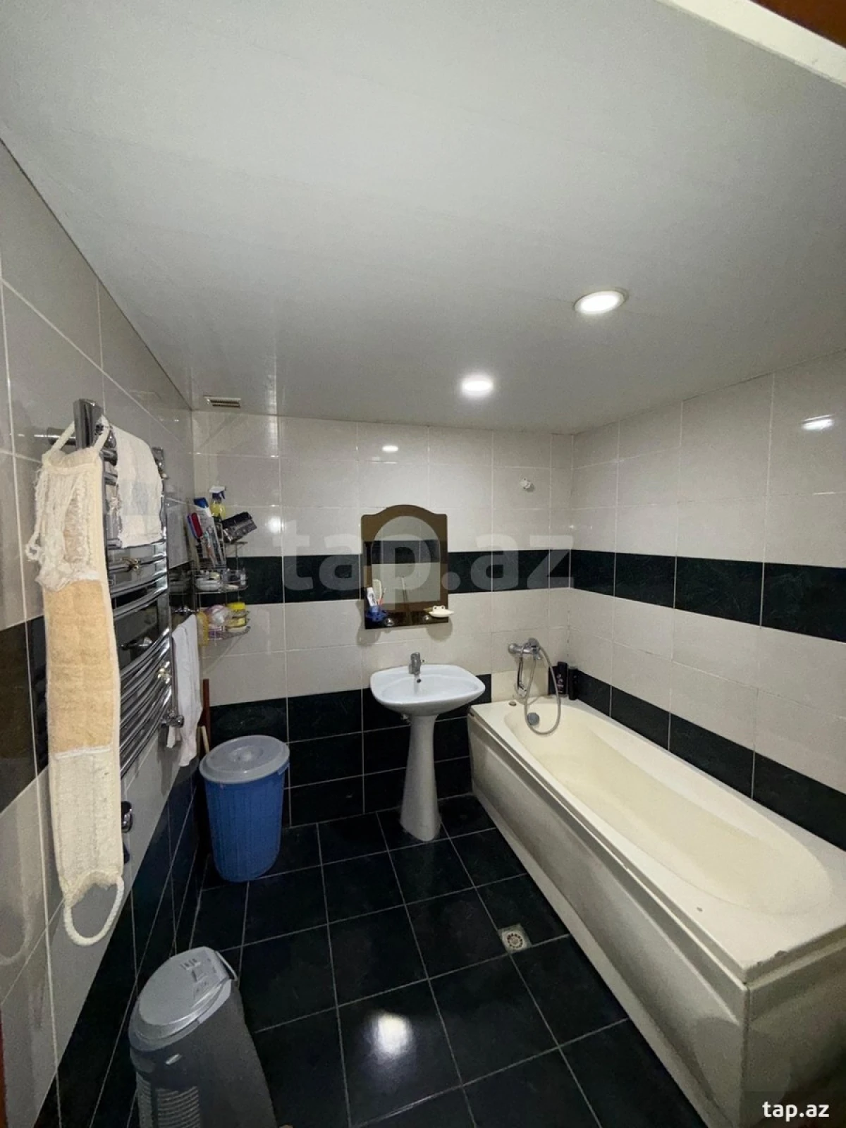 Satılır 2 otaqlı yeni tikili 80 m²