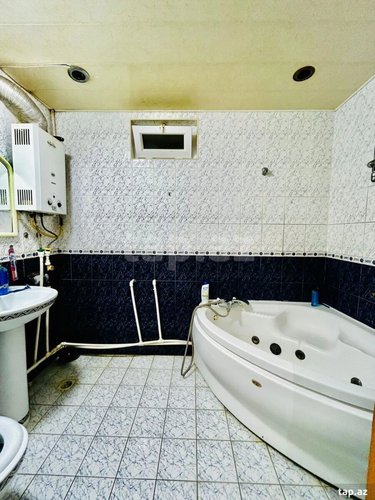 Satılır 2 otaqlı mənzil 56 m²