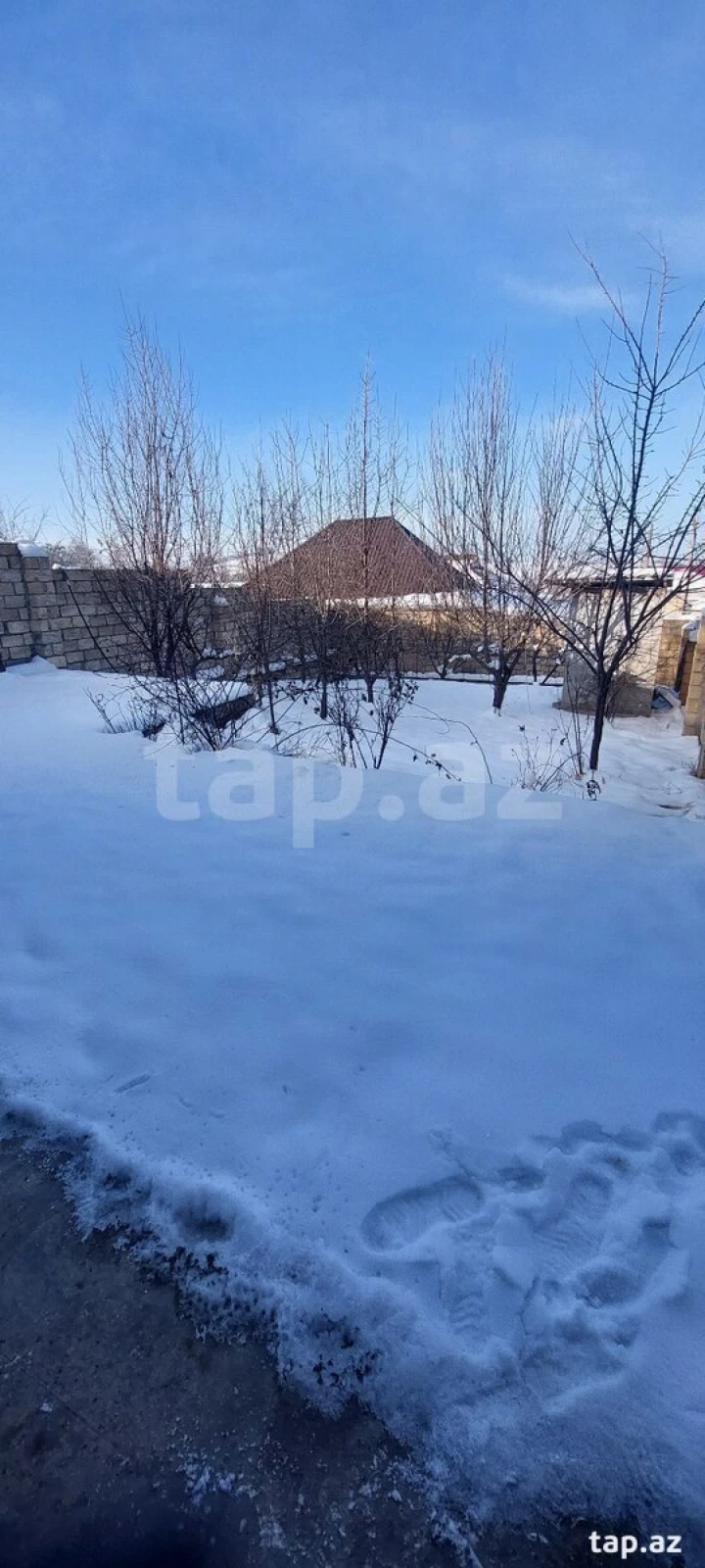 Kirayə verilir 3 otaqlı həyət evi