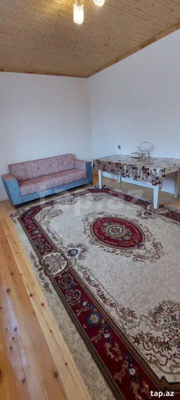 Kirayə verilir 3 otaqlı həyət evi