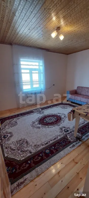 Kirayə verilir 3 otaqlı həyət evi