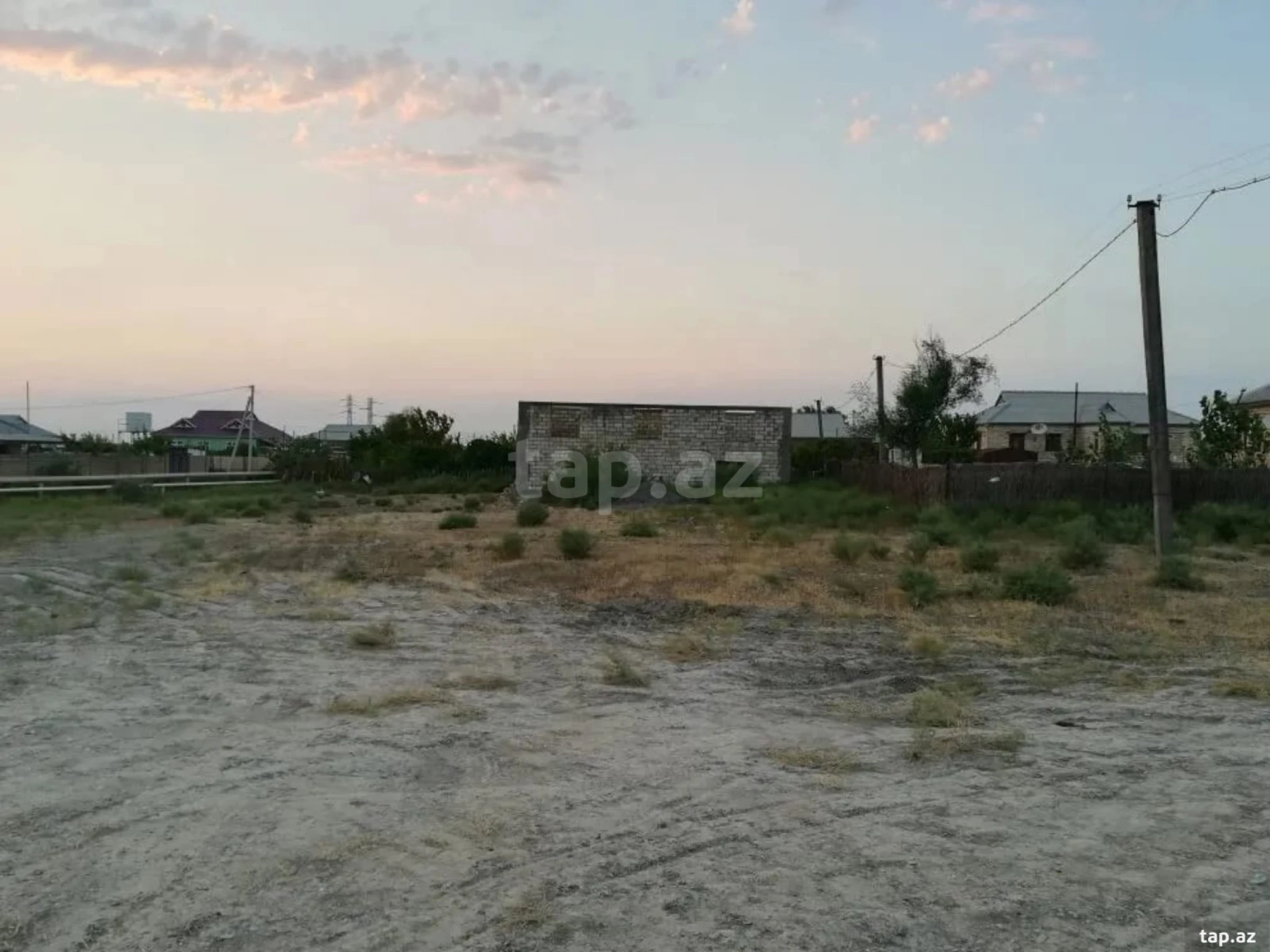 Satılır 5 otaqlı həyət evi