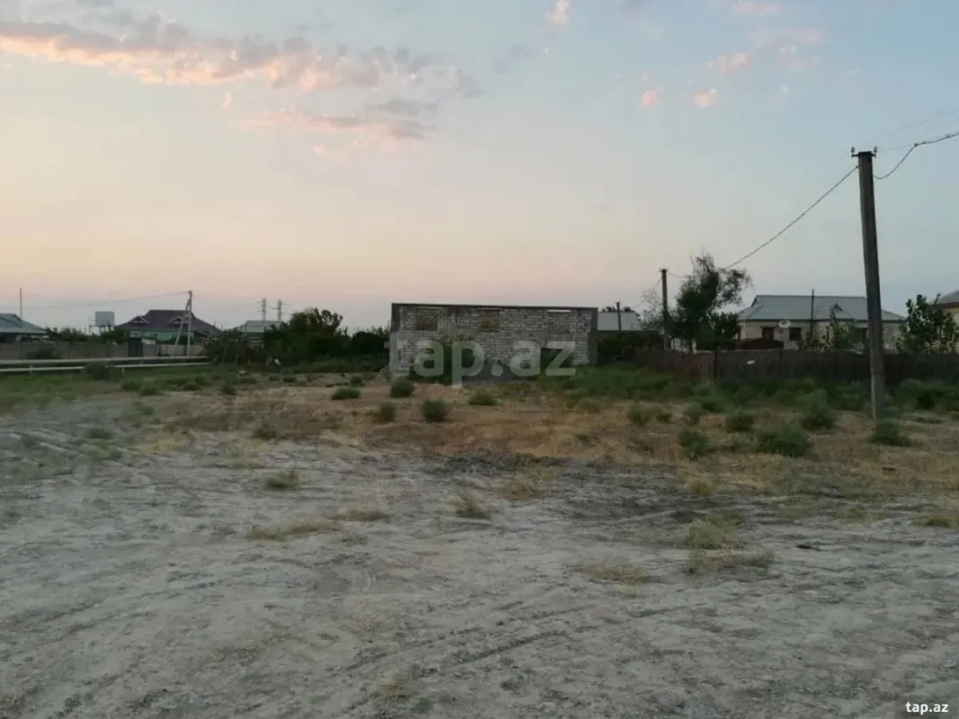 Satılır 5 otaqlı həyət evi