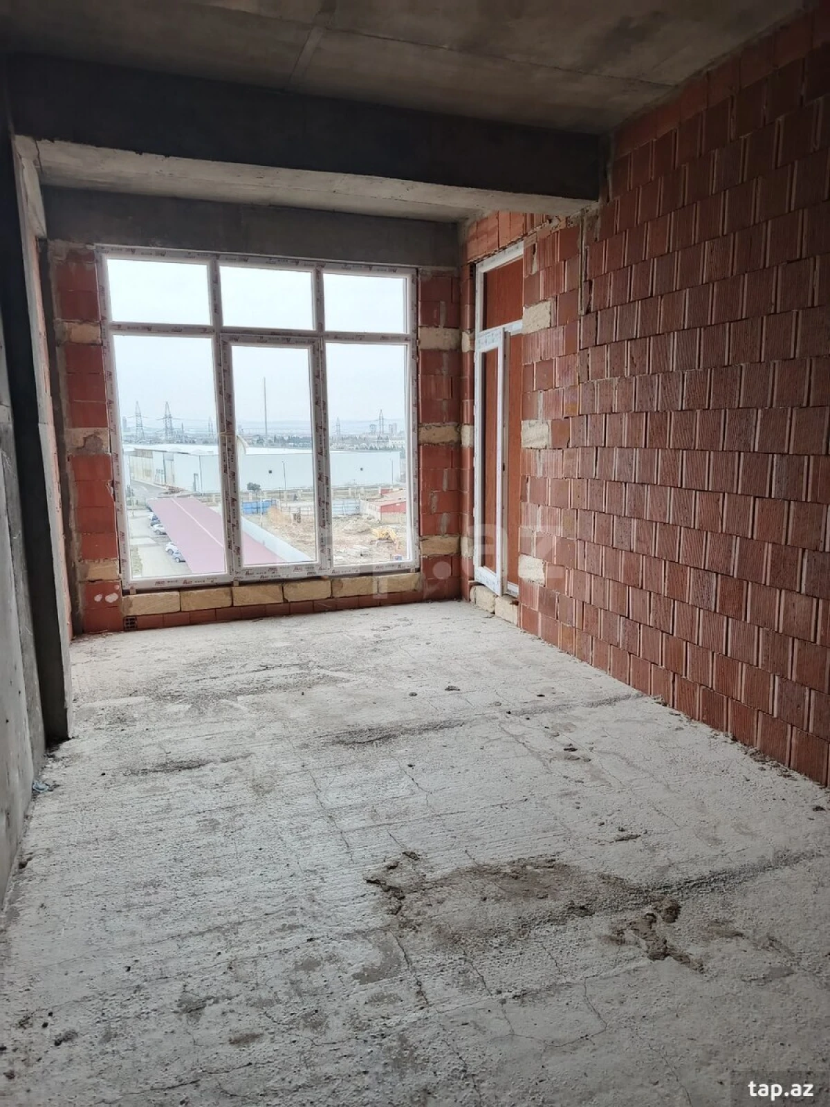 Satılır 1 otaqlı yeni tikili 60 m²