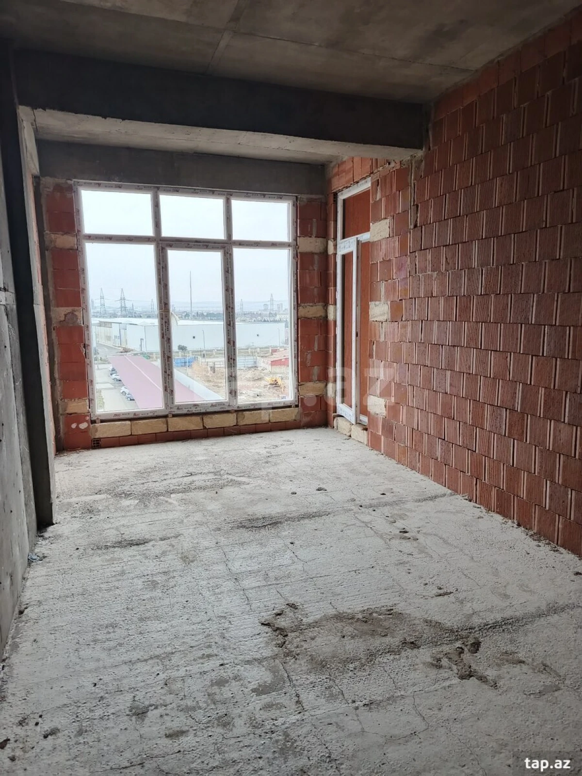 Satılır 1 otaqlı yeni tikili 60 m²
