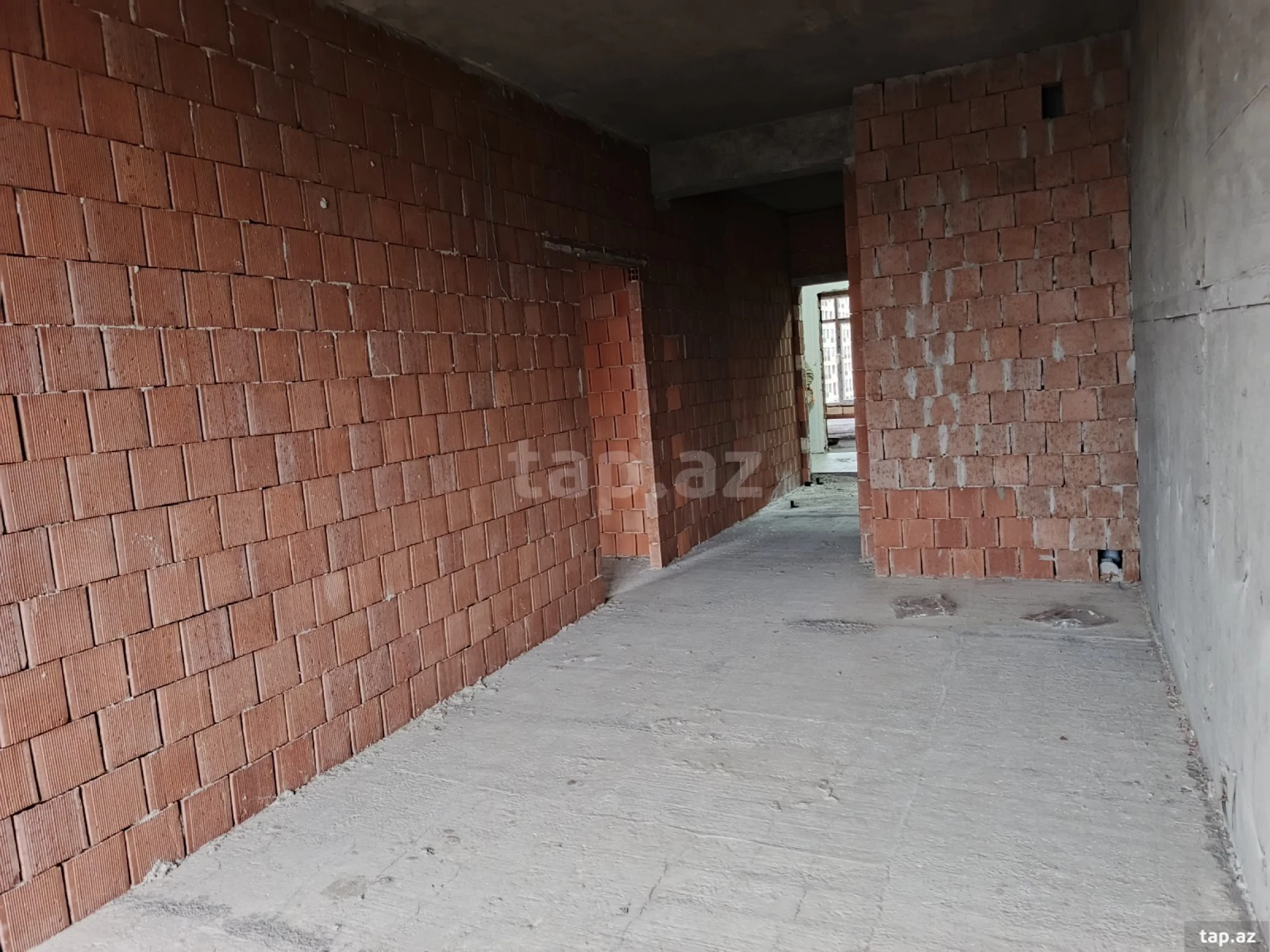 Satılır 1 otaqlı yeni tikili 60 m²
