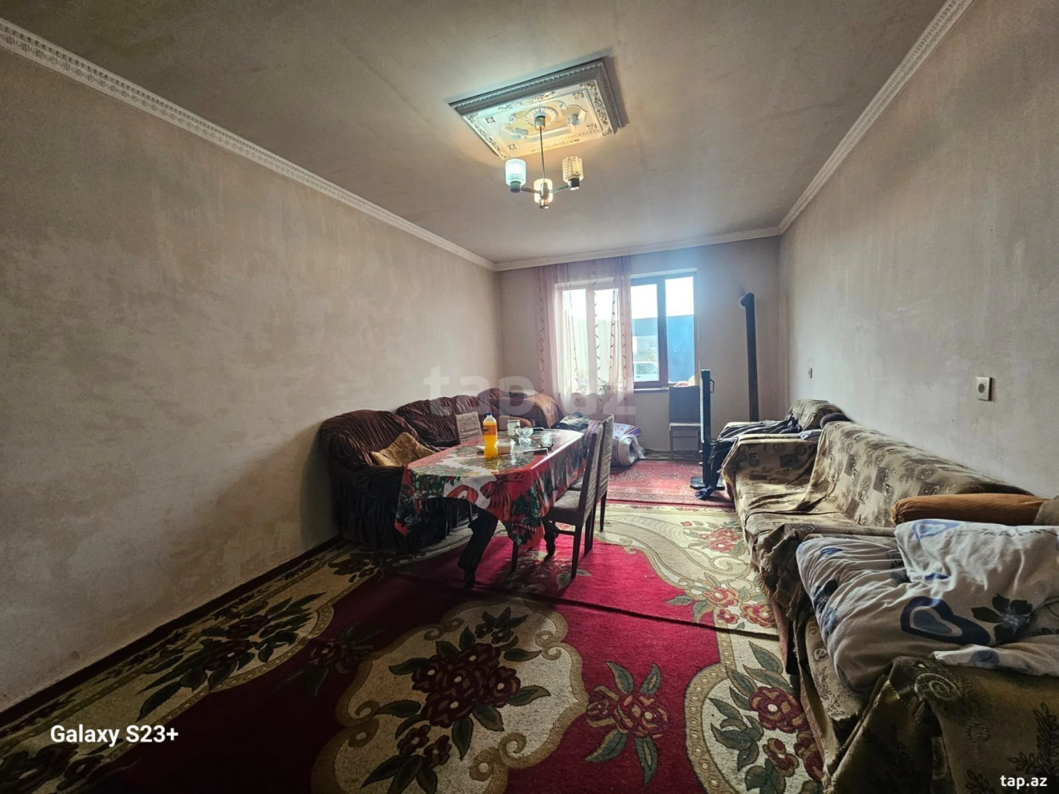 Satılır 8 otaqlı həyət evi