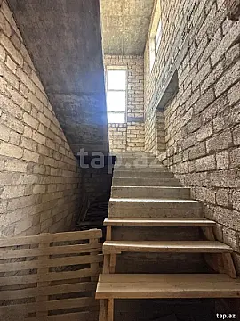 Satılır 5 otaqlı həyət evi