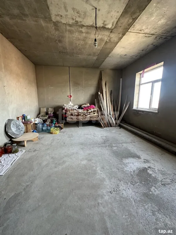 Satılır 5 otaqlı həyət evi