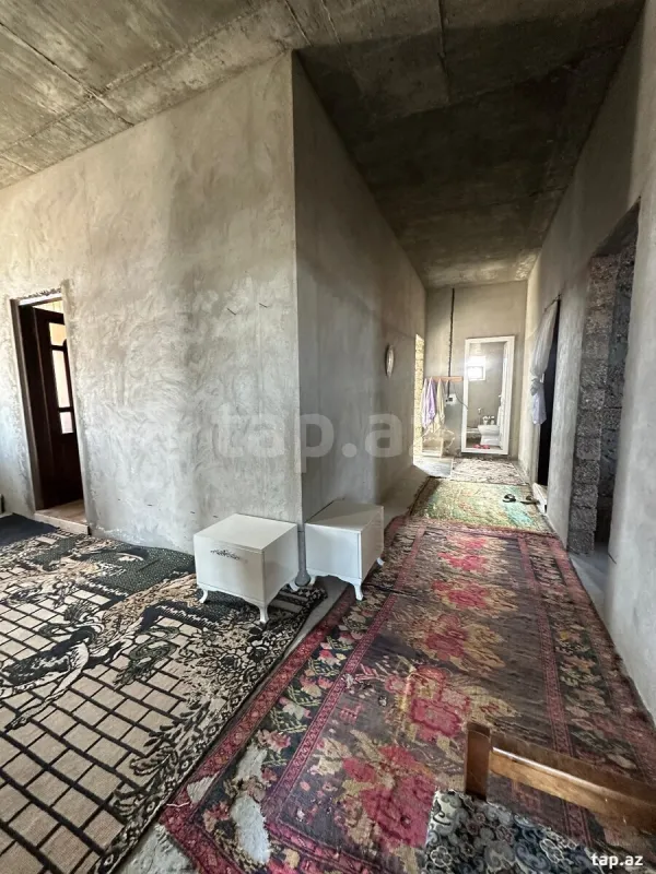 Satılır 5 otaqlı həyət evi