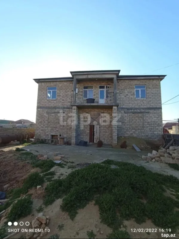 Satılır 5 otaqlı həyət evi
