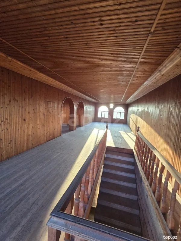 Satılır 20 otaqlı həyət evi