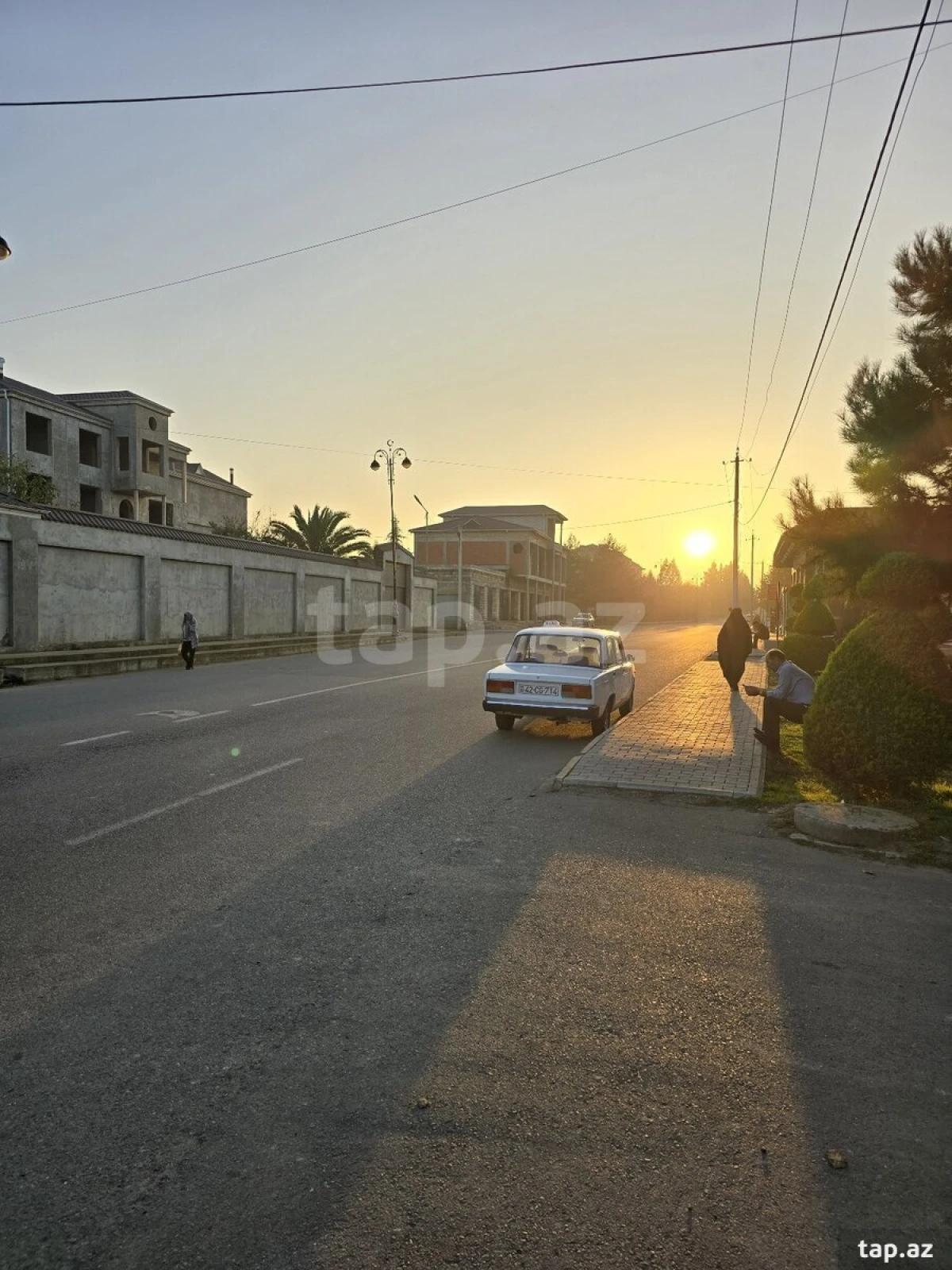 Satılır 20 otaqlı həyət evi