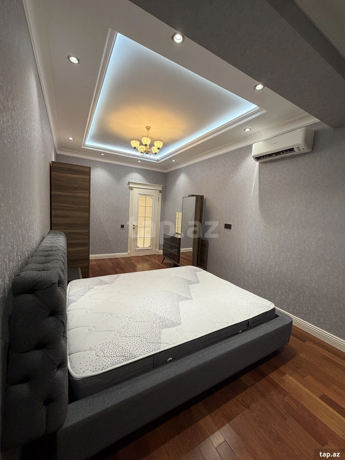 Satılır 3 otaqlı yeni tikili 142 m²
