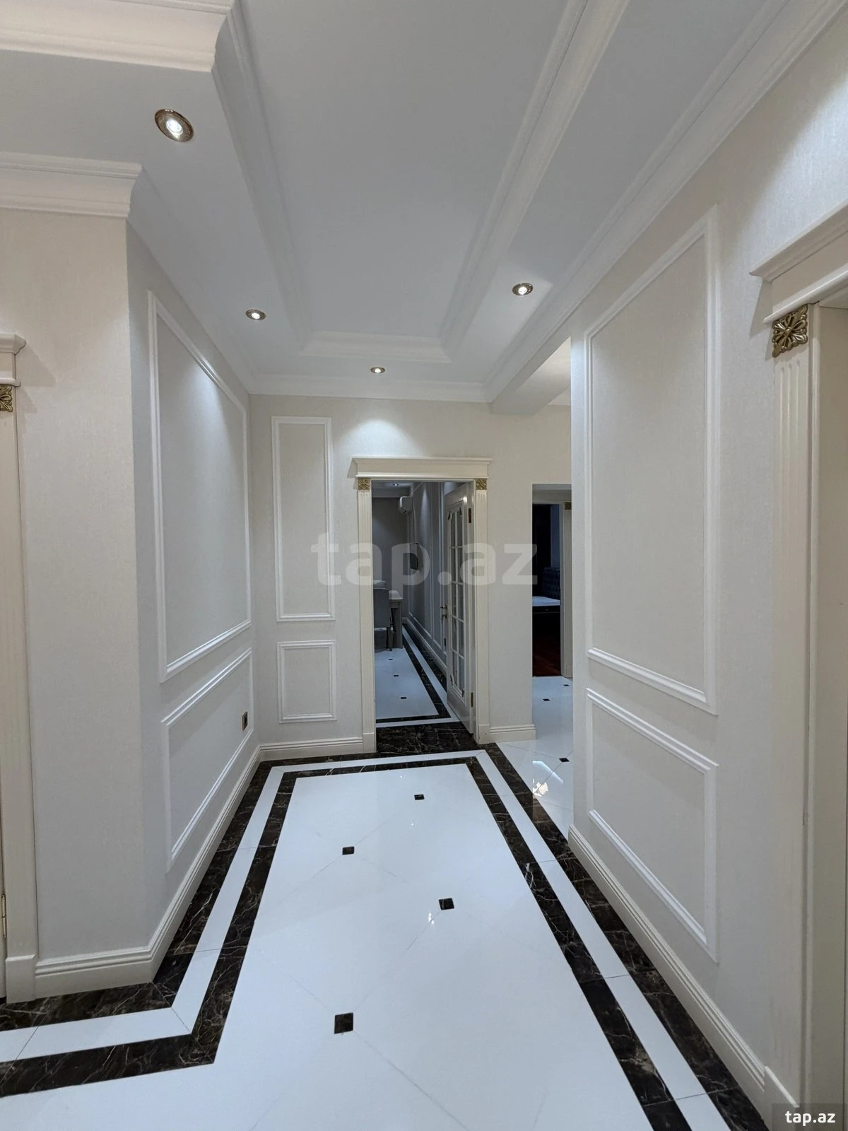 Satılır 3 otaqlı yeni tikili 142 m²