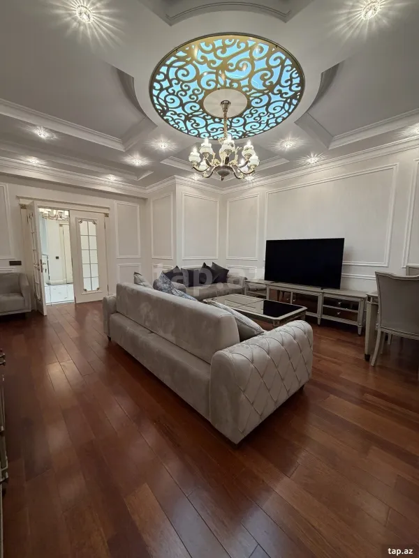 Satılır 3 otaqlı yeni tikili 142 m²